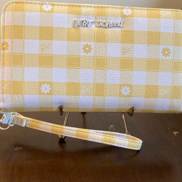 Betsey Johnson Yellow and White Gingham Zip Wallet with Daisies - Picture 4 of 10